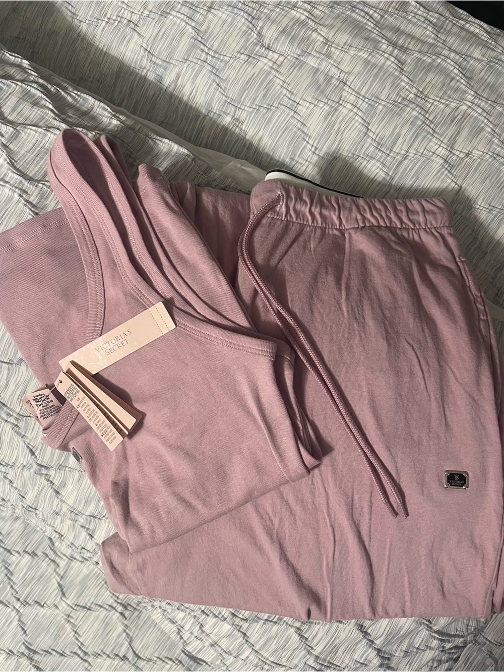 Victoria's Secret Rose Lounge Sleep Set - Picture 2 of 6